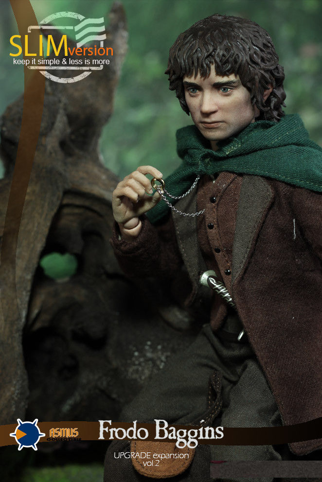 1/6 Scale Frodo Baggins